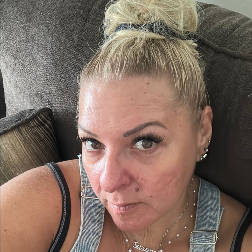 Meet your Posher, Suzanne